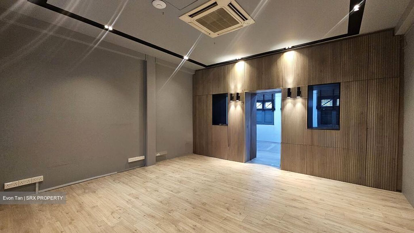 Smith Street (D1), Office #602990121